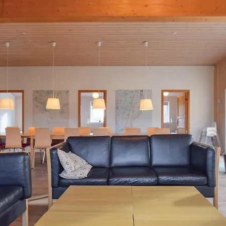 Nyaraló Seven-bedroom In *