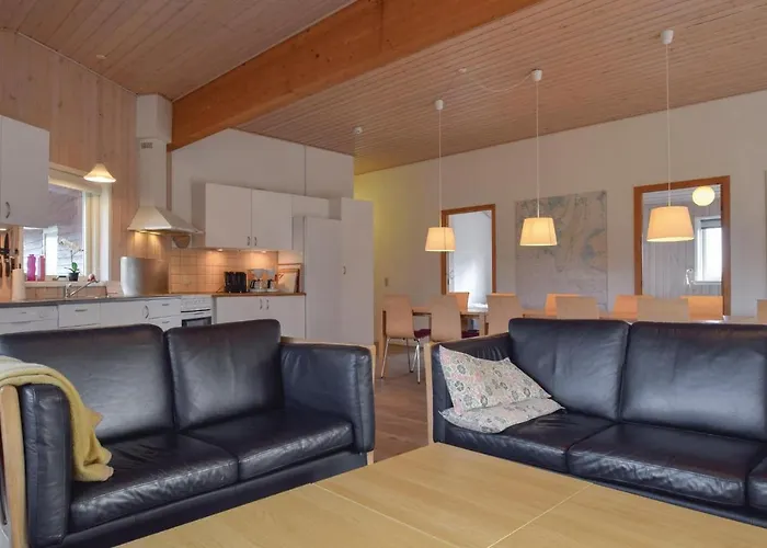 Seven-bedroom In *